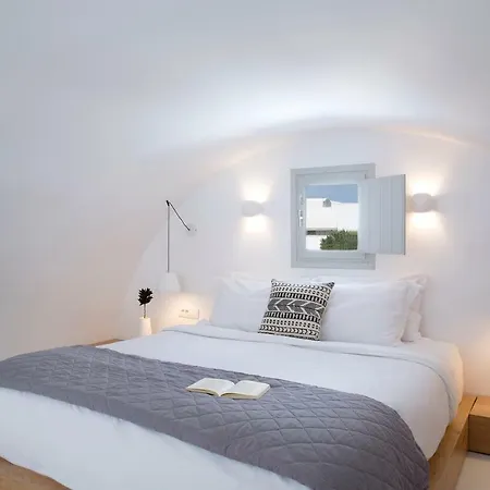 June Twenty Bed & Breakfast 4*