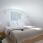 June Twenty Karterados (Santorini)