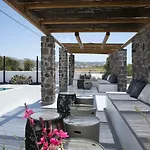 June Twenty 4* Karterados (Santorini)