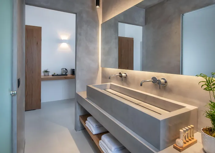 June Twenty 4* Karterados (Santorini)