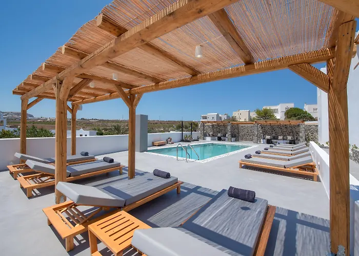 June Twenty 4* Karterados (Santorini)