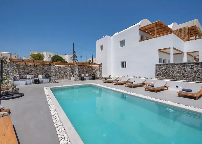 June Twenty 4* Karterados (Santorini)